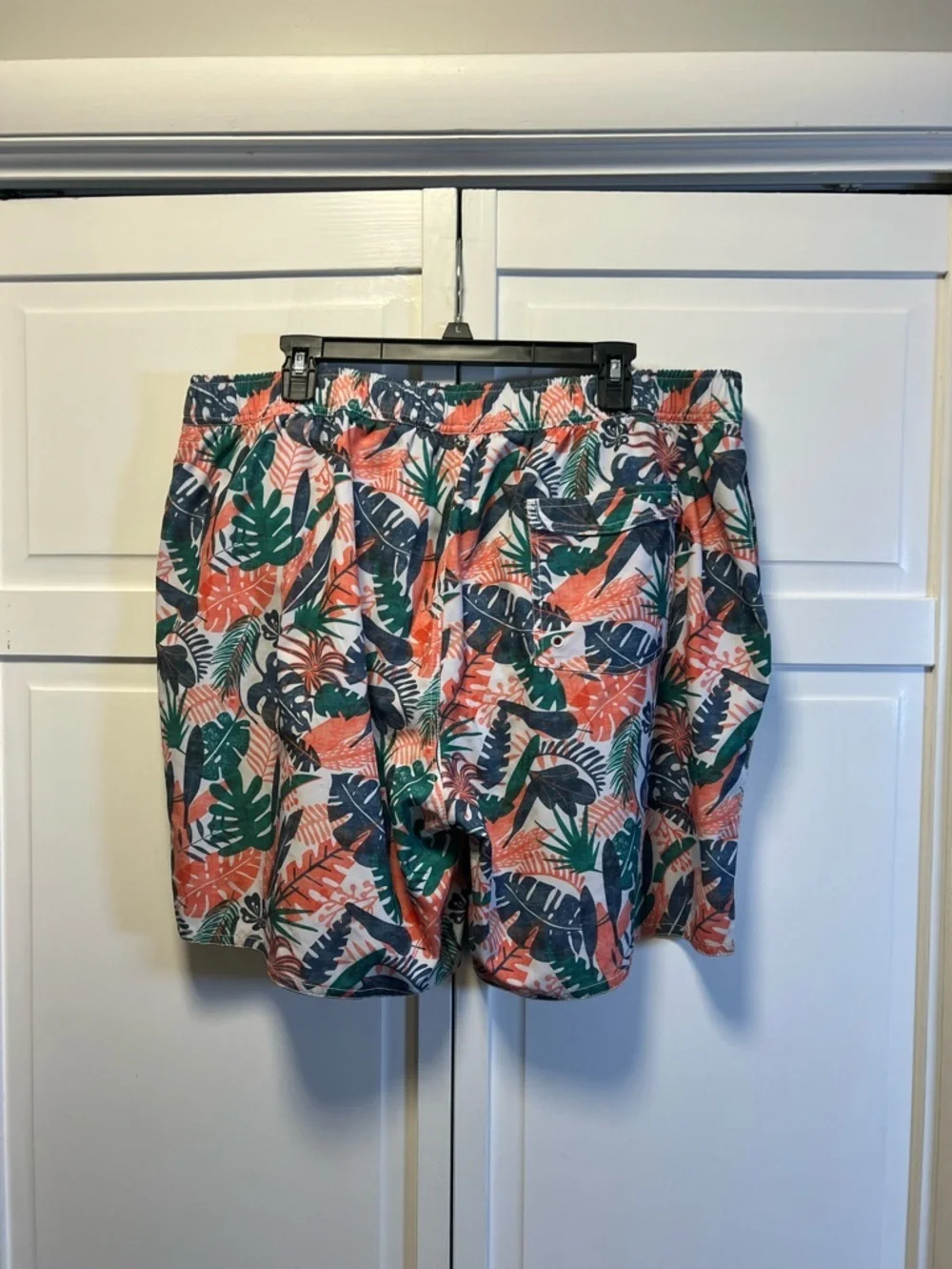 johnnie-O Largo Swim Trunks Size Men’s XXL Color Blue/Green/Orange